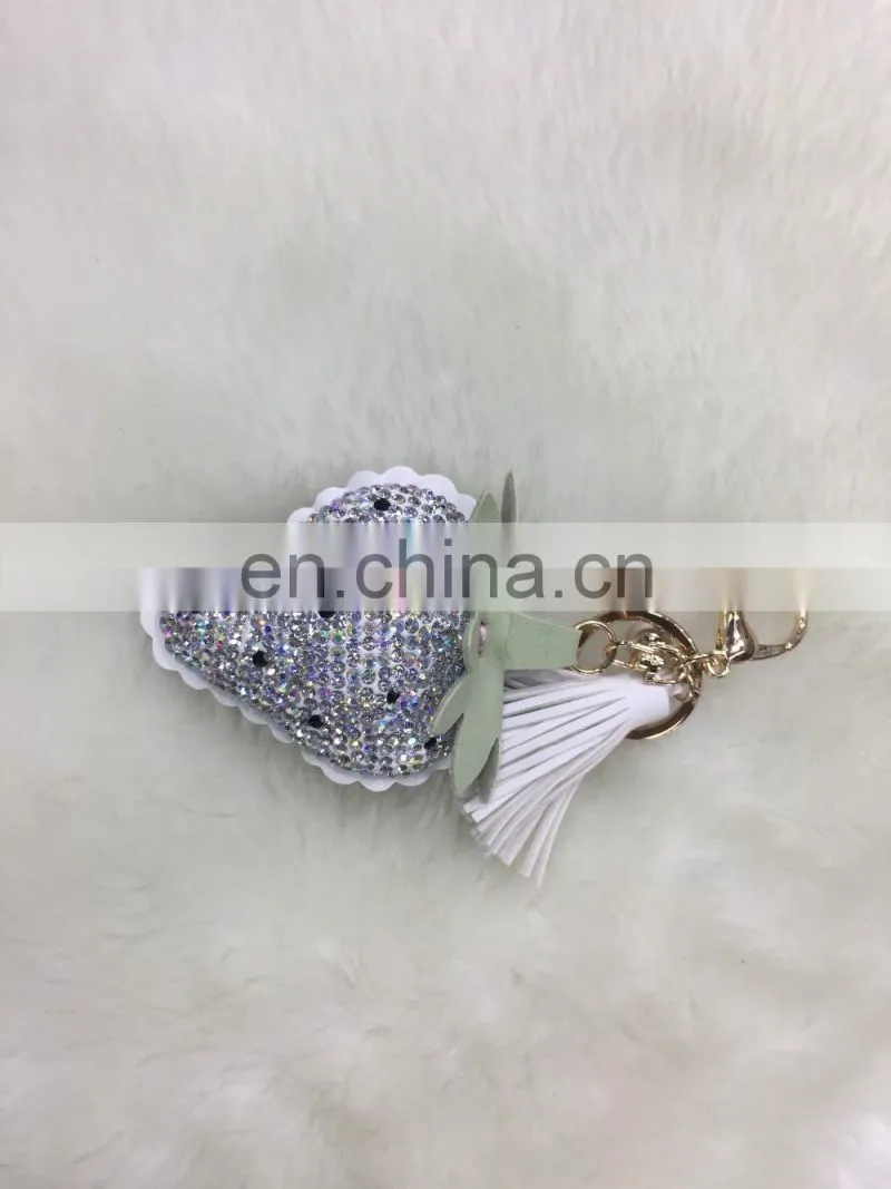 2017 new fashion Wholesale fruit Pom poms keychain for bag and phone