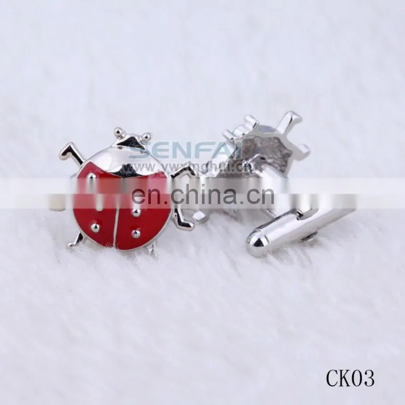 2014 New Design Customized Logo crystal red alloy gold crown cufflinks