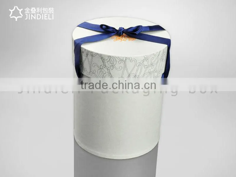 Round cardboard gift boxes