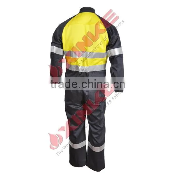 NFPA2112 flame retardant coverall are made by aramid fabric