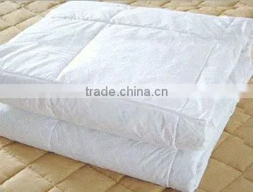 fashionable design and hot selling polyester comforter