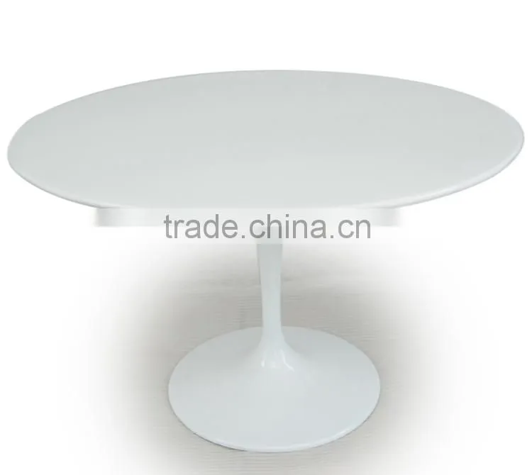 White Eero Saarinen Fiberglass Saarinen Tulip Table replica