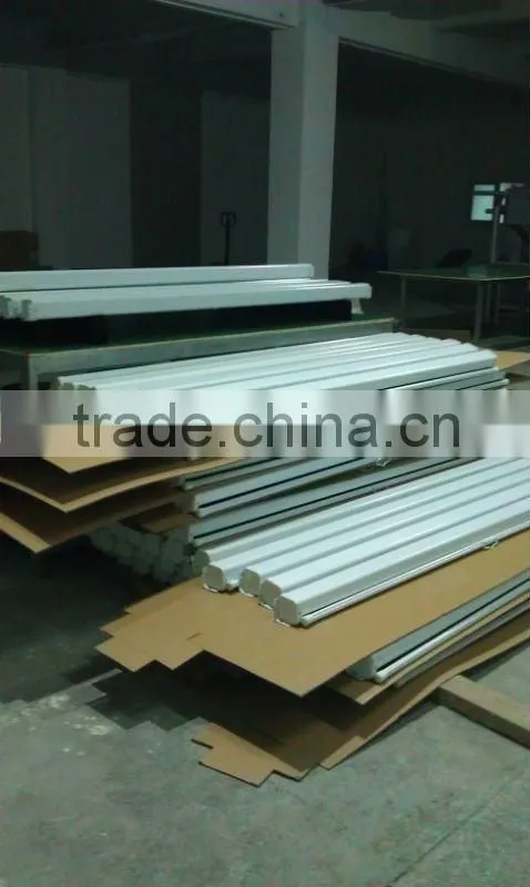 72" 4:3 Wall Hanging Manual Projection Screen
