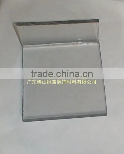 Polycarbonate separation wall for market place