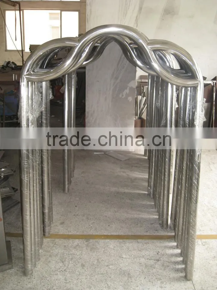 Restaurant mobile cooking trolley with stainless steel platform