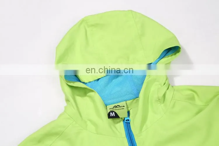 2017 Hot Sale Fashion Waterproof Breathable Rain Jacket