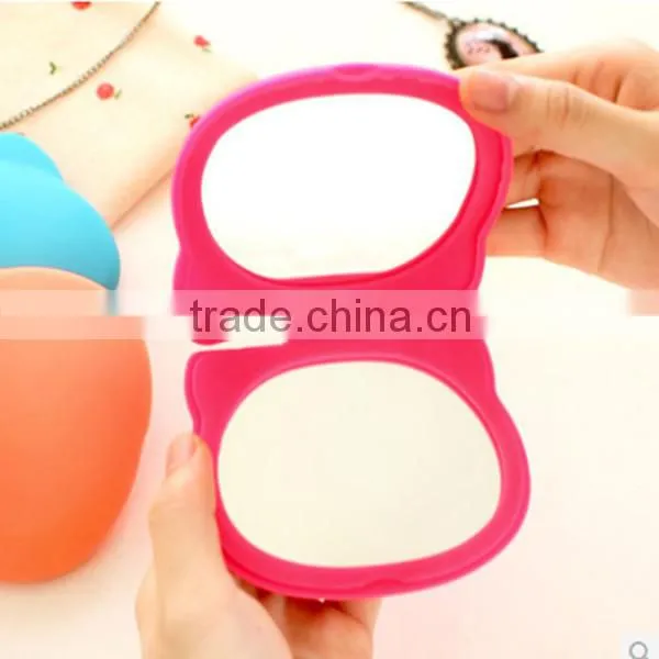 2014 cheap novelty pocket make-up silicone mirror for promotional gift