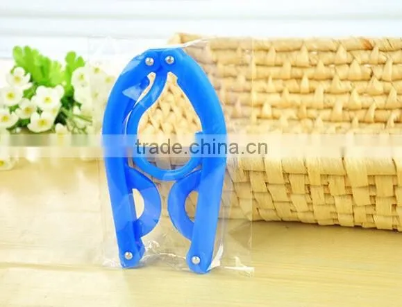 New Non Slip Hanger Portable Travel Plastic Shirt Clothing Holder Folding