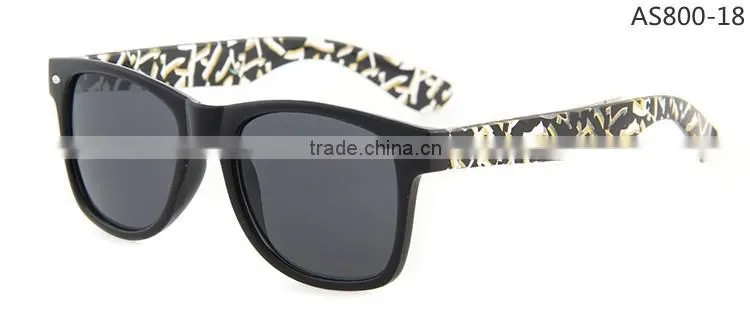 Spring hinge Wholesale customization Sun Glasses Rainbow Sunglasses plastic sunglasses