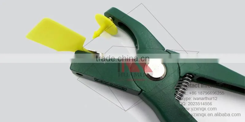 buffalo ear tag with PE material in yellow 60*56 mm