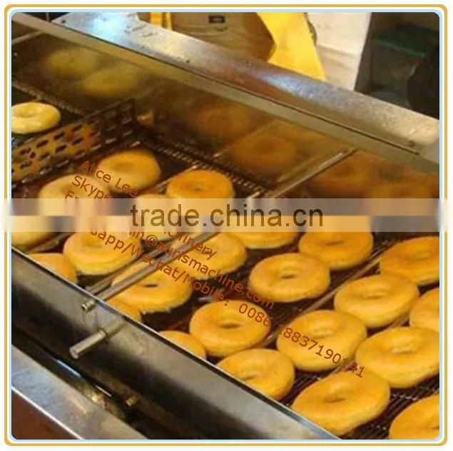 2015 new design new model donut making machine with fryer