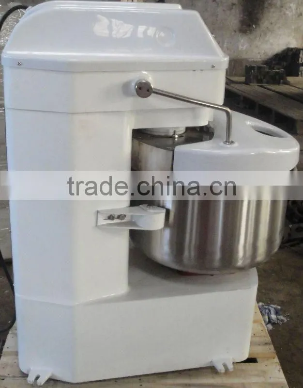 Toast a row of spiral mixer
