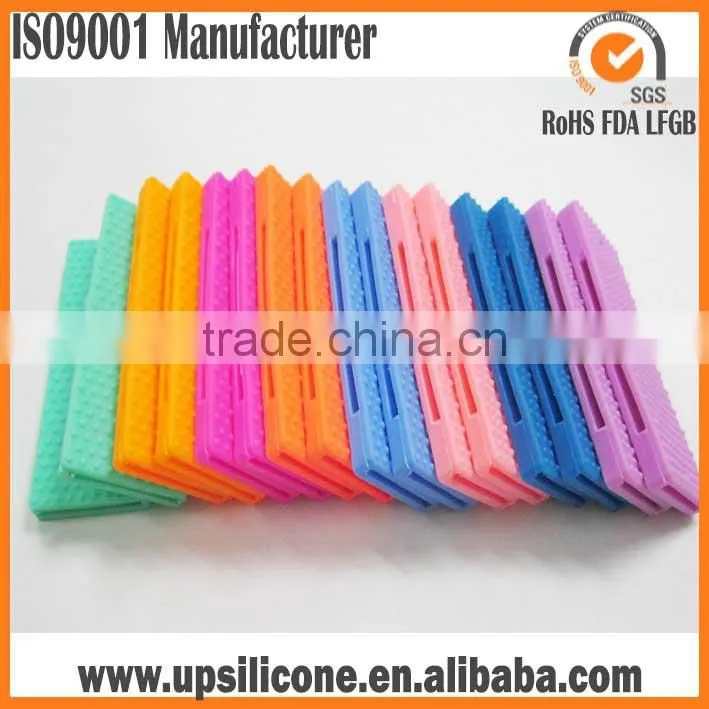 wholesale fashionable silicone key holders