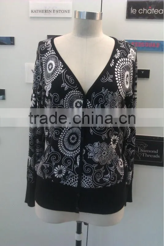 2013 fashion new design printing V-neck knitting viscose lady sweater