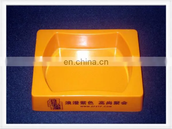 Pocket ashtray plastic ashtray metal ashtray in triangle shape black color