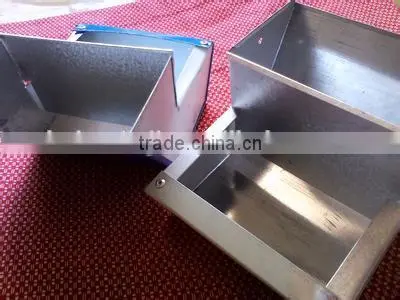 Wholesale rabbit food feeder