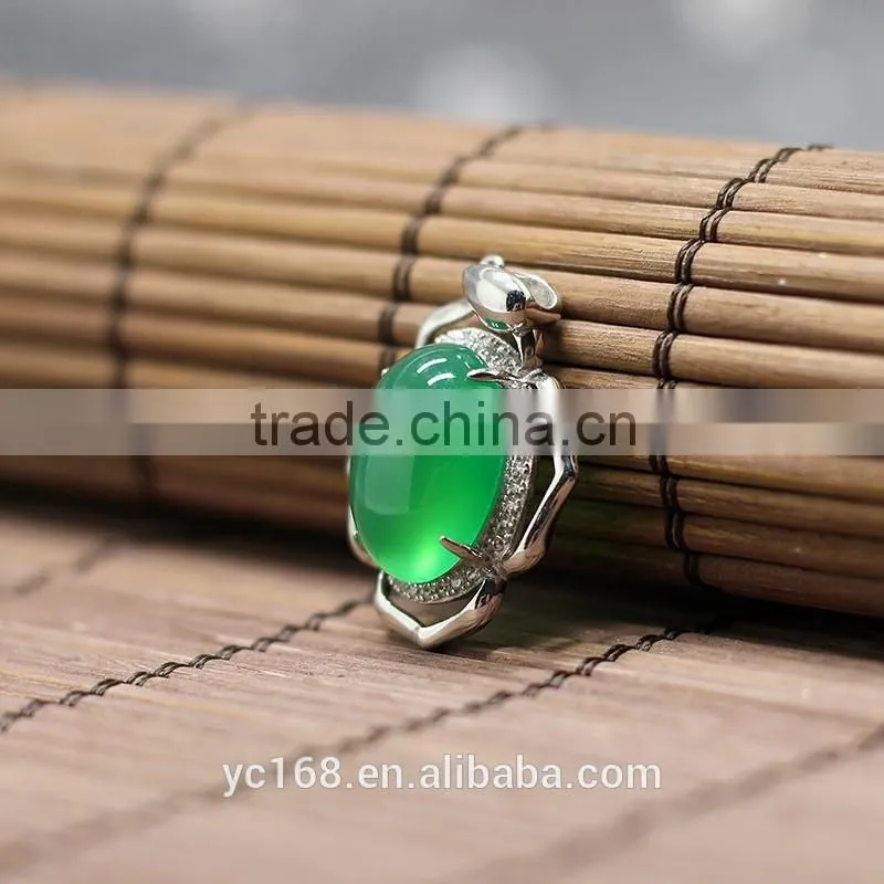 Yiwu Factory Jewelry Pendant Necklaces Type Jade Jewelry Emerald Beads Necklace