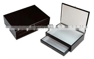 Custom high quality wooden Arabic dates box