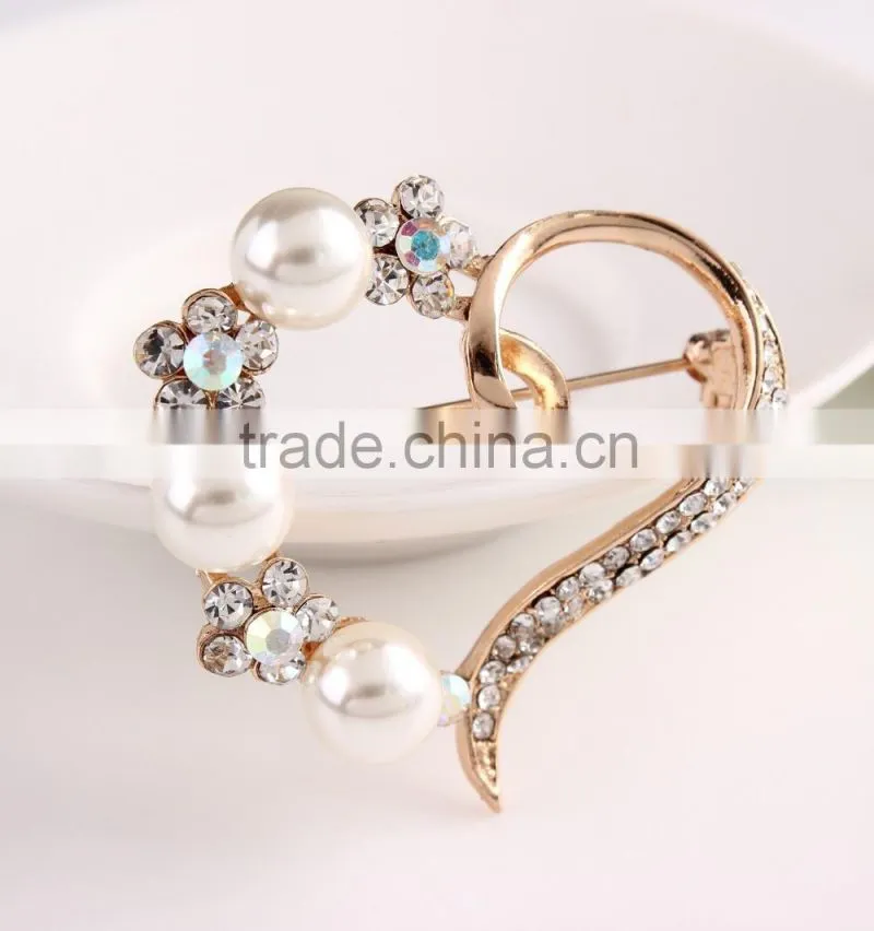 Fashion Designs Heart Shape Rhinestone Brooch Pin With Pearls,Brooches And Pins For Wedding Bouquet,Crystal Wedding Brooch