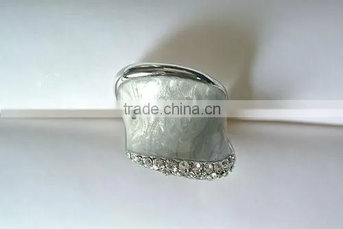 platinum ring price in india& Crystal Ring R069-2