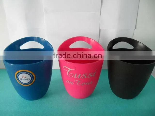 Plastic ice bucket