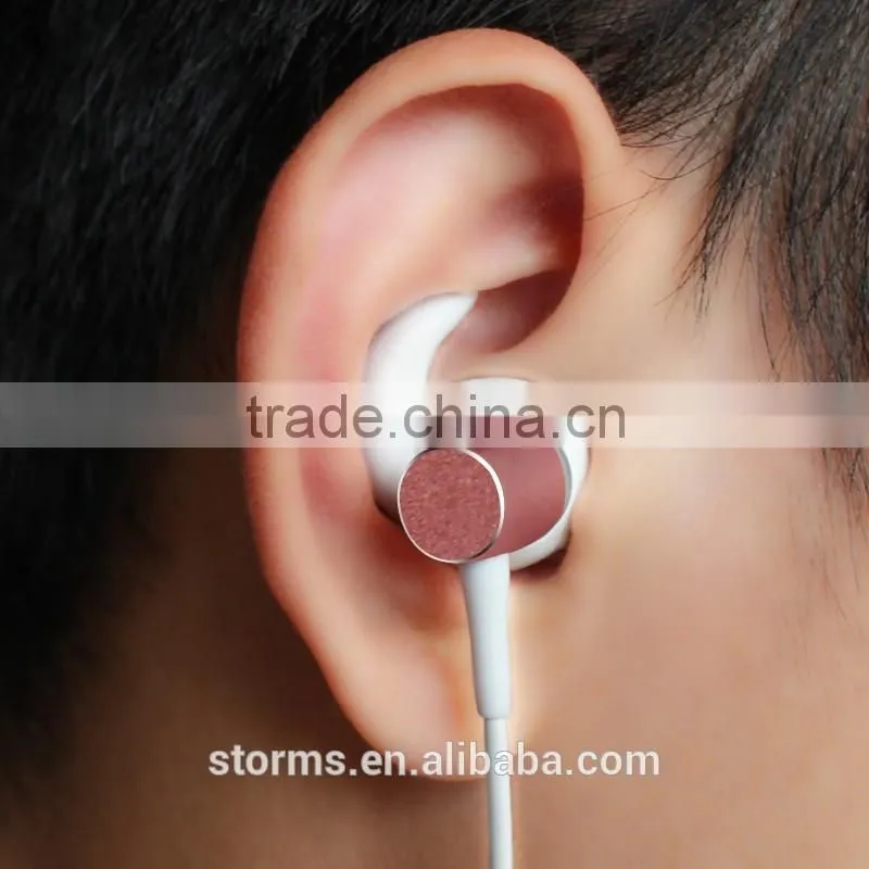 Sporty Wireless Stereo bluetooth headset with magnetic, sports Bluetooth Earphone Magnetic