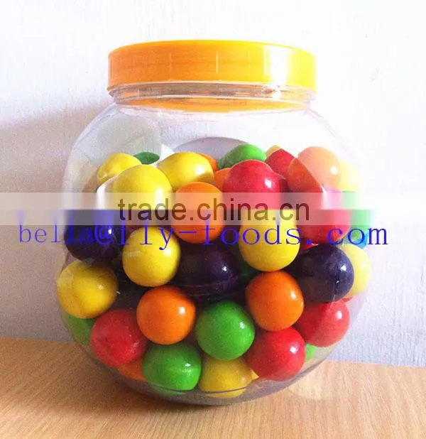 Football shaped Fruit Flavour halal bubble gum ball