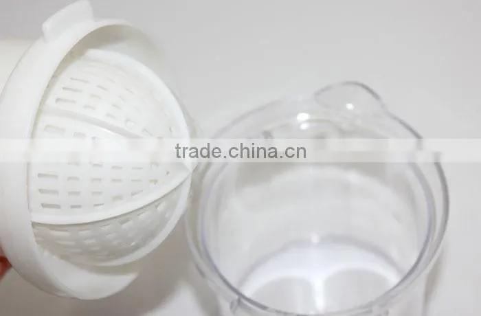 manual citrus juicer