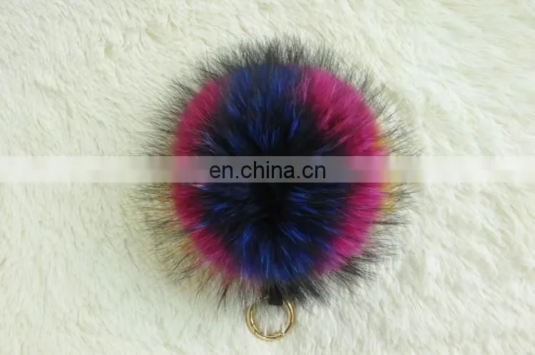 Top grade factory wholesale colorful fluffy real raccoon fur pom poms ball