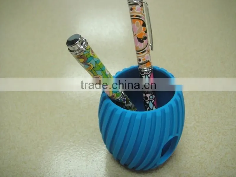 2016 high quality Blue silicone pencil vase