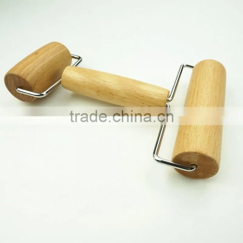 22028 wooden pastry pizza rollers