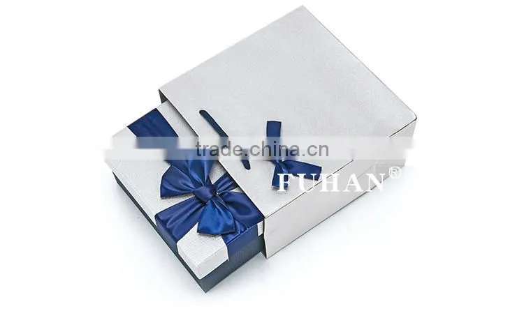 Customized bow boxes ,Pearl paper gift packaging box