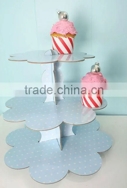 pupular cardboard cupcake stand