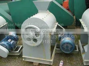 Semi-wet material crusher for fertilizer