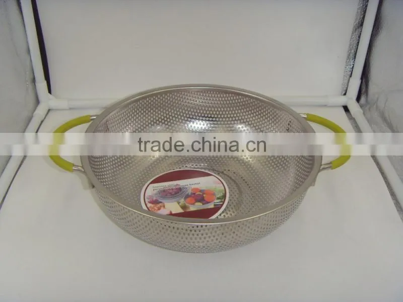 High Quality Stainless Steel Mesh Flour Sifter with Long silicone handle and Ear
