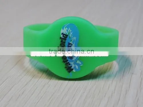 Waterproof Passive RFID Make Rubber Bracelets with Classic 1K Chip by China Factory