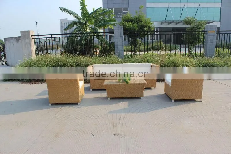 Modern design outdoor Aluminum rattan sofa (CF868)