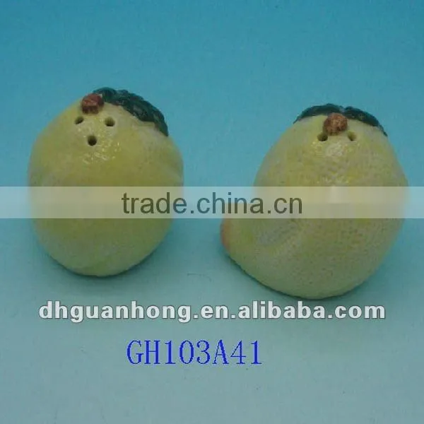 2012 hot sale easter salt and pepper shaker