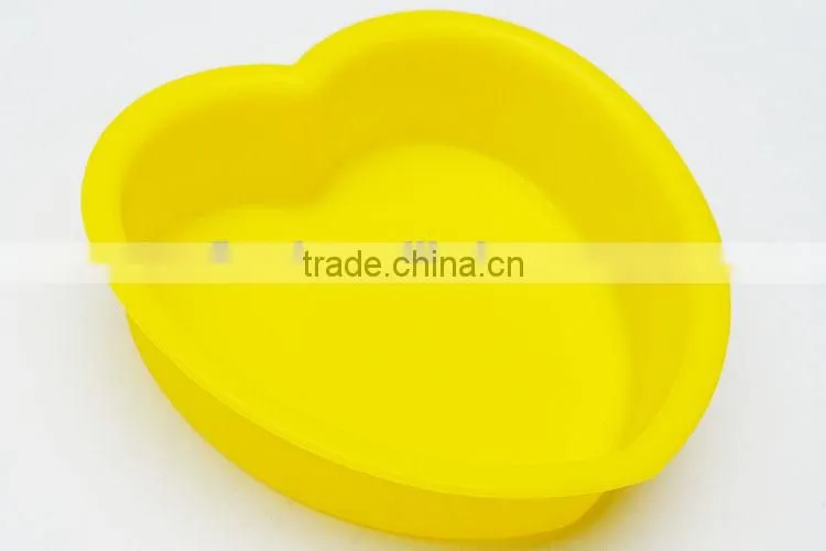 YangJiang factory manufacture Cheap Durable Nonstick heart shape Silicone Cake Molds