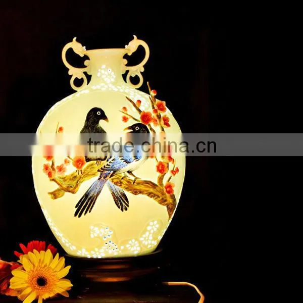 Talking magpies porcelain small decorative table lamp