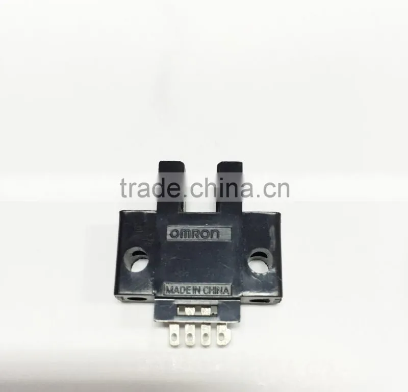 OMRON min phtoelectric switch EE-SX670