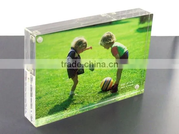 Manufacturing acrylic jewelry photo frame