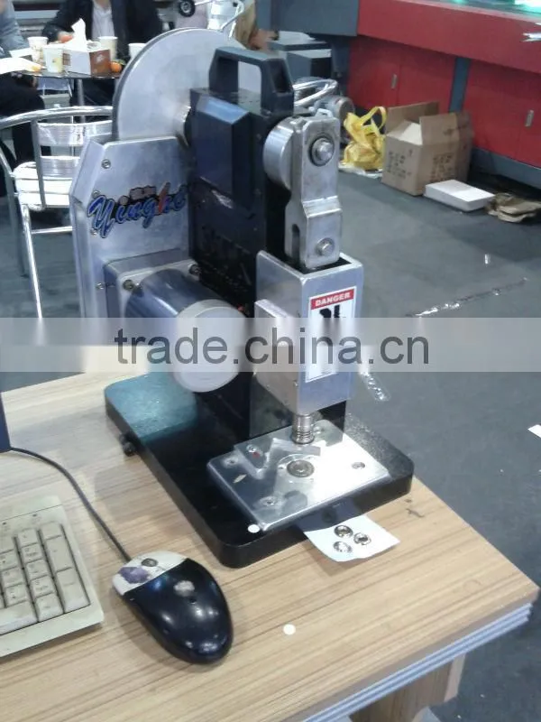 Automatic Eyelet Machine
