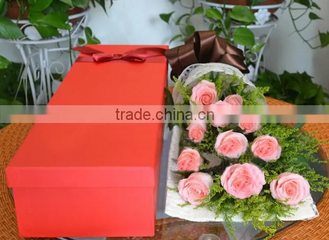 Valentine's day romantic red paper gift box for flower
