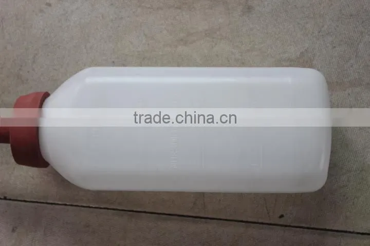 Farm Natural Rubber Non-toxic 2L animal feeding bottle for cow and goat