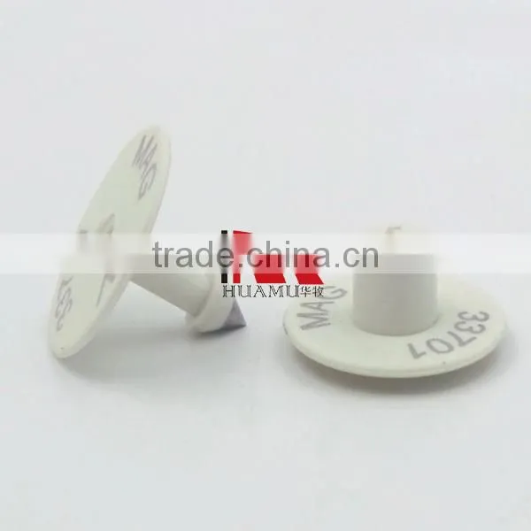 animal ear tag for cattle in white 30*30 mm