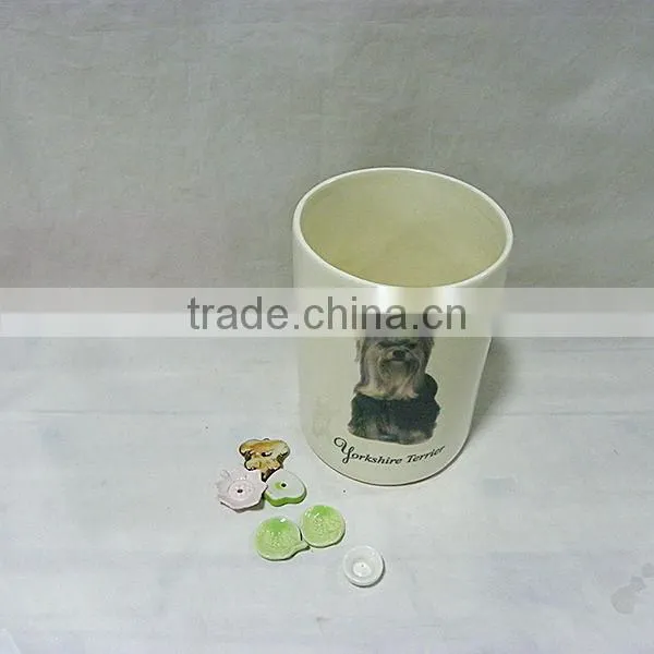 Painting ceramic Treat Jar