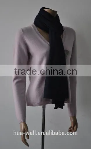 Thin cashmere scarf with pompom