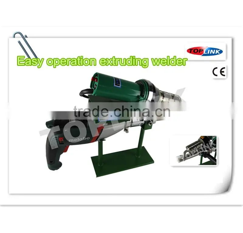 Easy operating plastic extruding machine with humanized structure