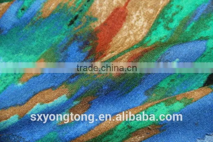 2014 fashion style printed rayon fabric